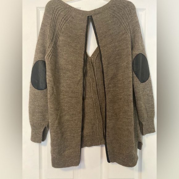 Pam & Gela Oatmeal Brown Button Up Sweater Size P - Picture 5 of 7